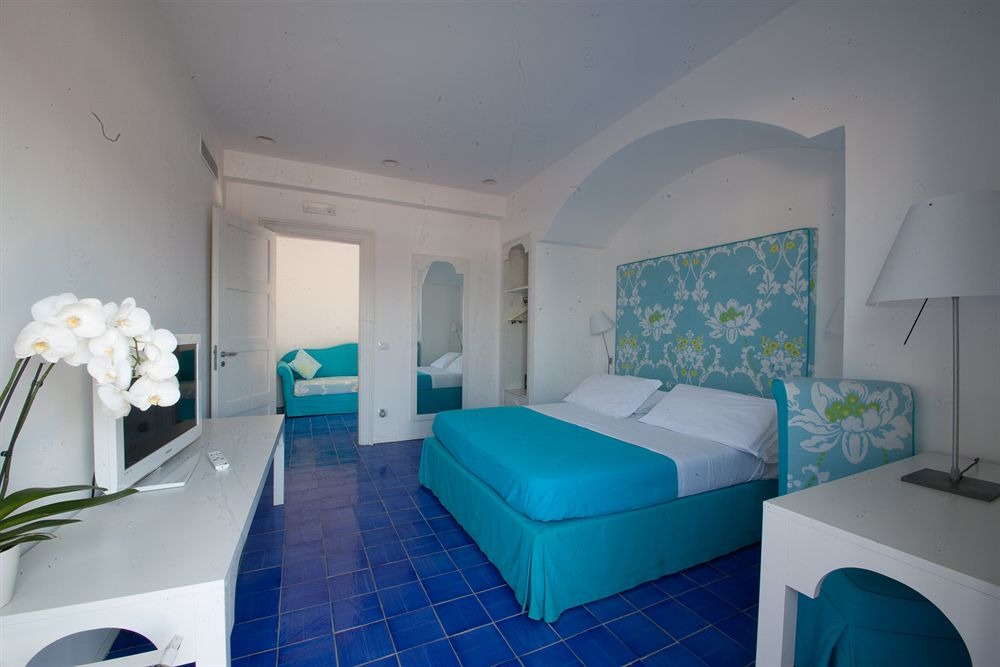 junior-suite-Hotel-Le-Ancore-Vico-Equense-Penisola-Sorrentina.jpg